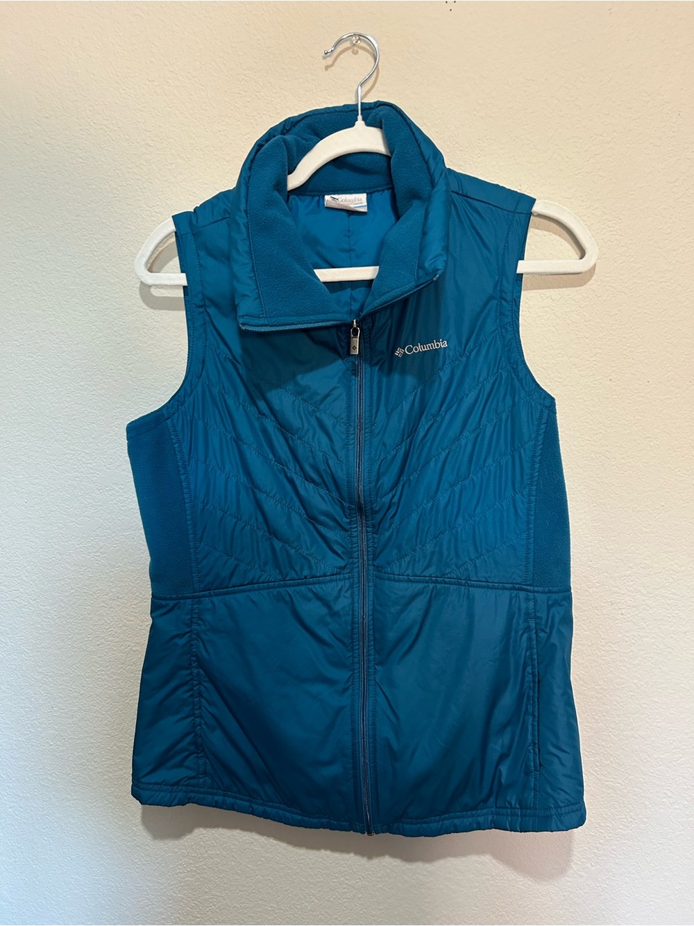 Columbia Blue Quilted Sleeveless Vest